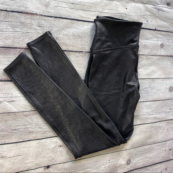 NWT Spanx Faux Leather Black Leggings size L - Picture 3 of 7